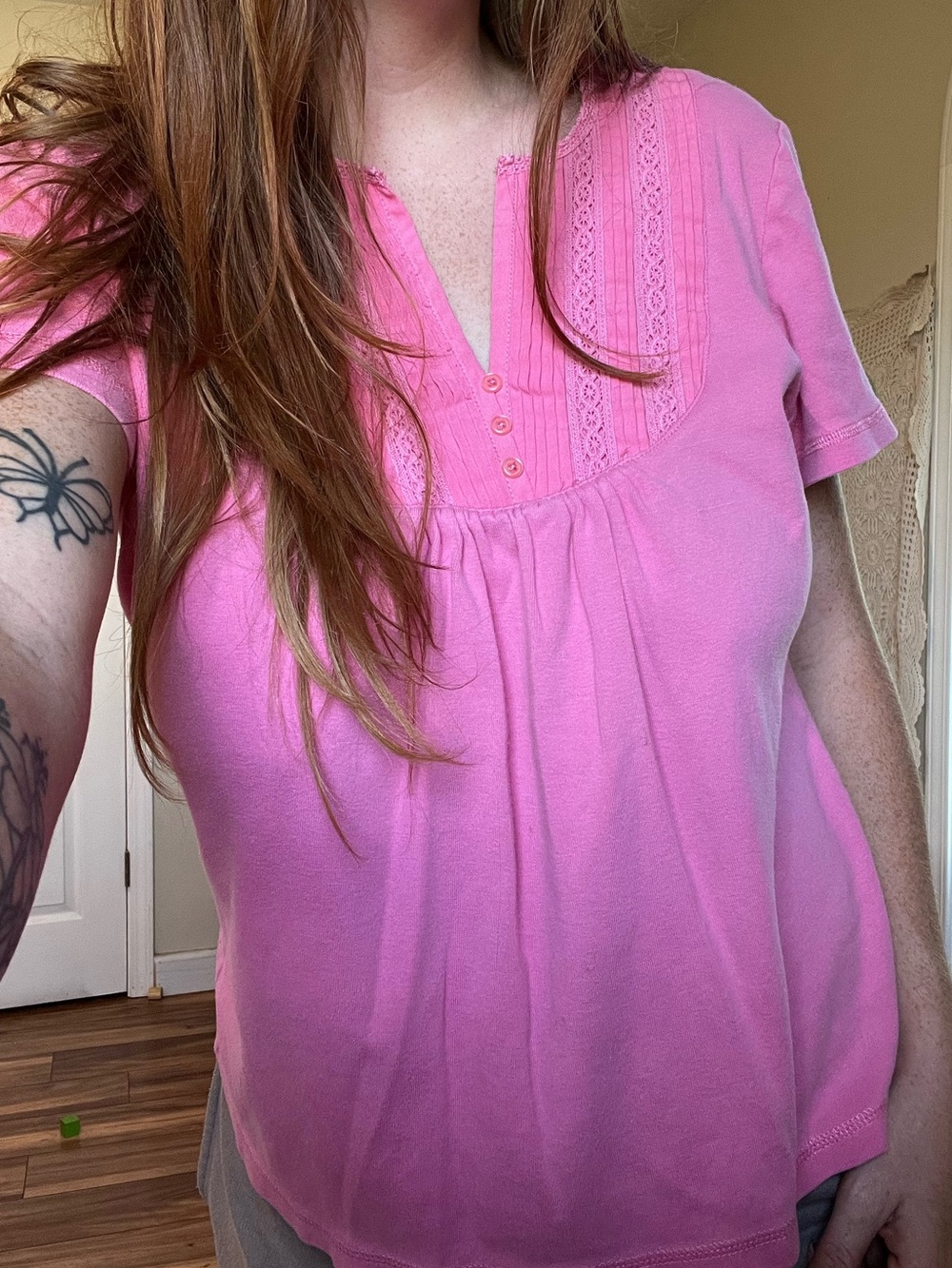 Miss guided light pink v-neck lacy henley button short sleeve top size L Y2K